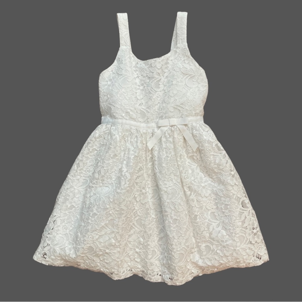 𝅺WHITE Lace Dress for Kids Girls Size 7.
